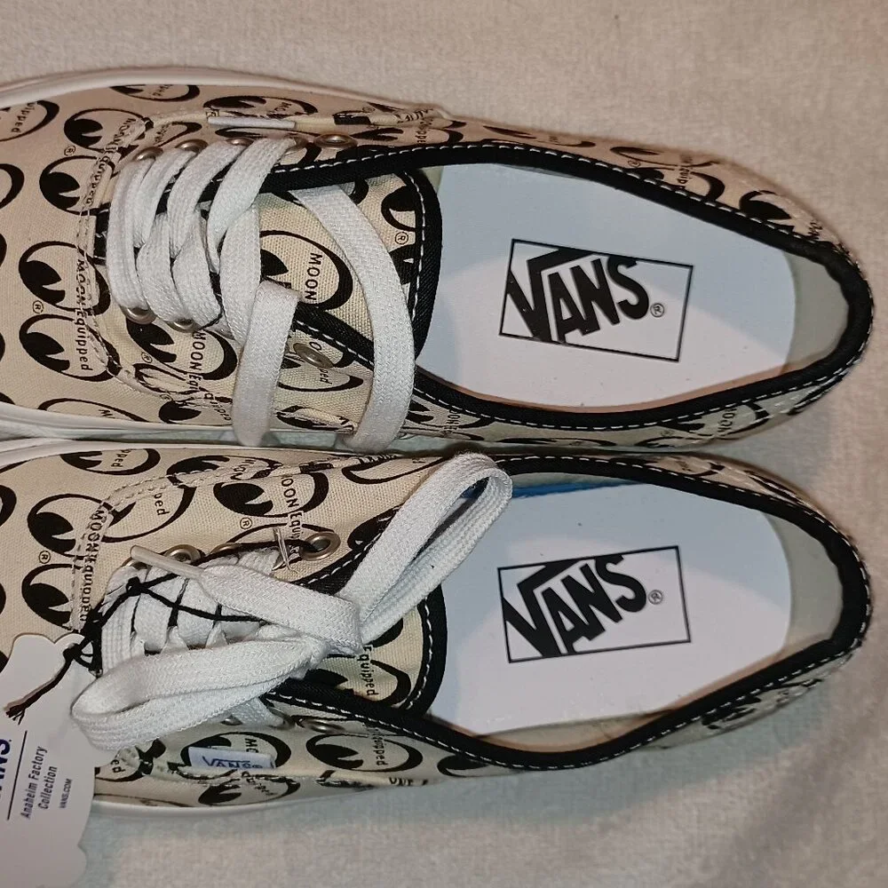 VANS X Men's 7/Women's 8.5 Mooneyes Authentic 44 DX Unisex Anaheim Factory White